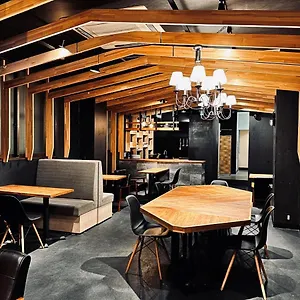  Hostel Qoo